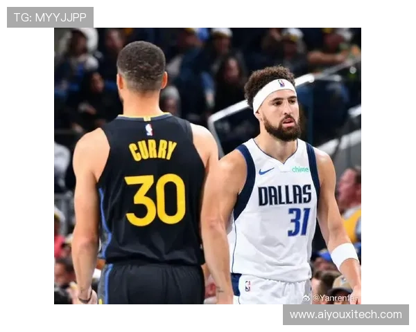 勇士圣诞大战力克独行侠，库里23分克莱重返湾区获致敬